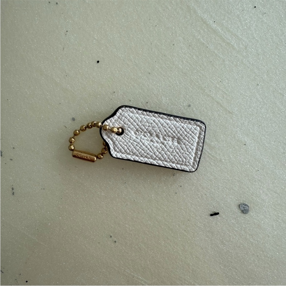 NEW | COACH HANG TAG | CHALK/GOLD 🤍💛